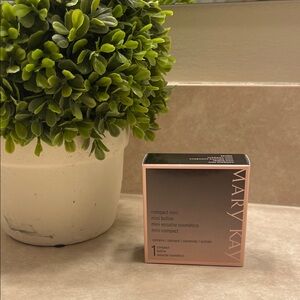 Mary Kay Compact Mini